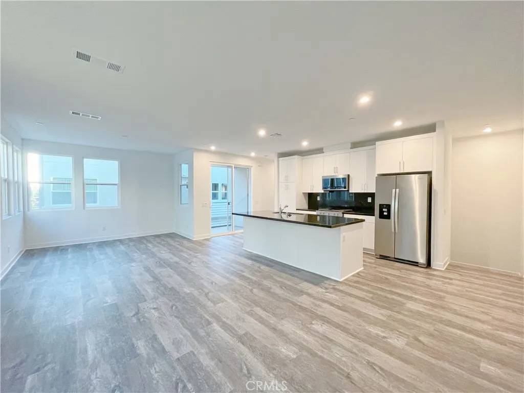 Anaheim, CA 92805,1330 W Cara Dr