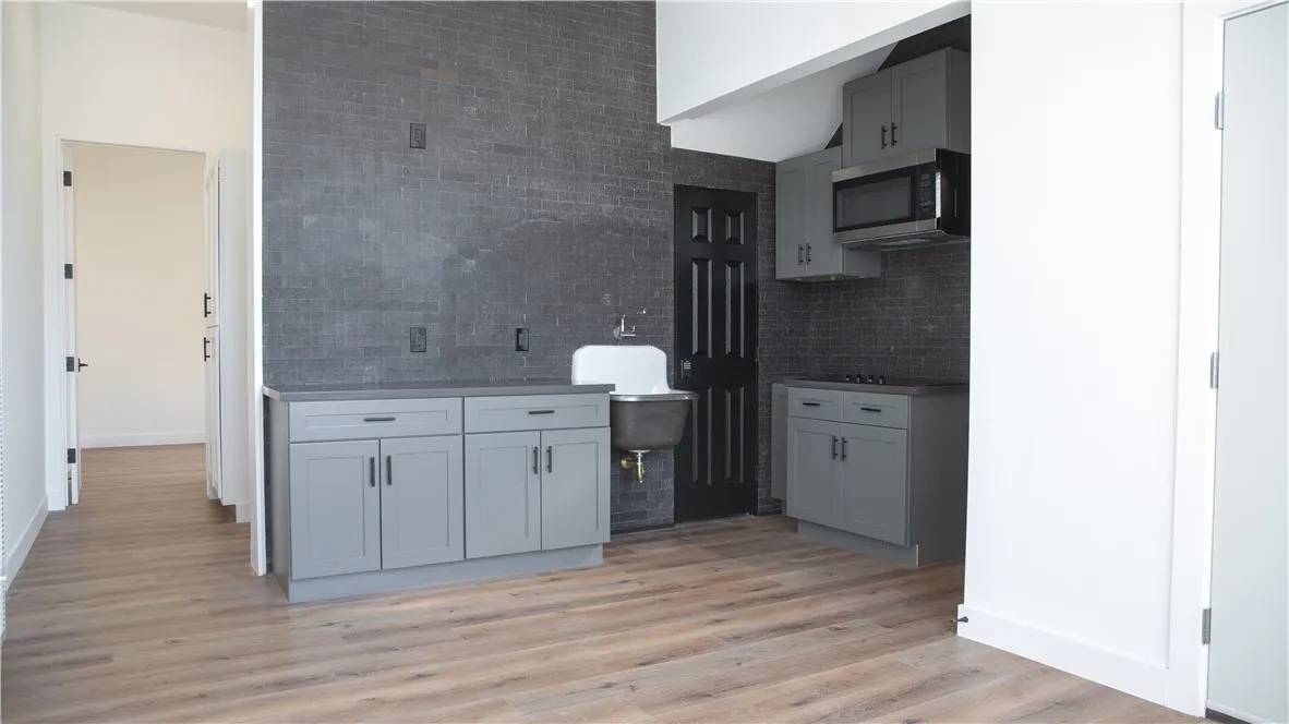 Long Beach, CA 90805,5908 Atlantic Avenue #APT A