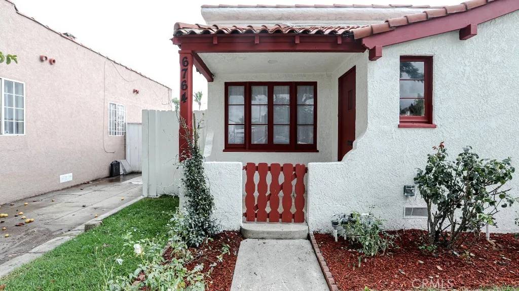 Long Beach, CA 90805,6764 Lemon