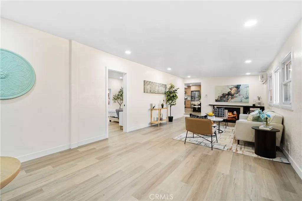 Venice, CA 90291,713 Flower Ave