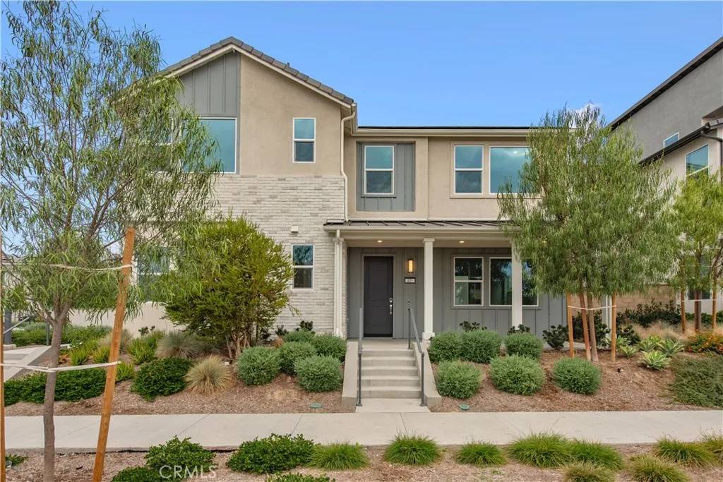 Irvine, CA 92618,435 Flycatcher