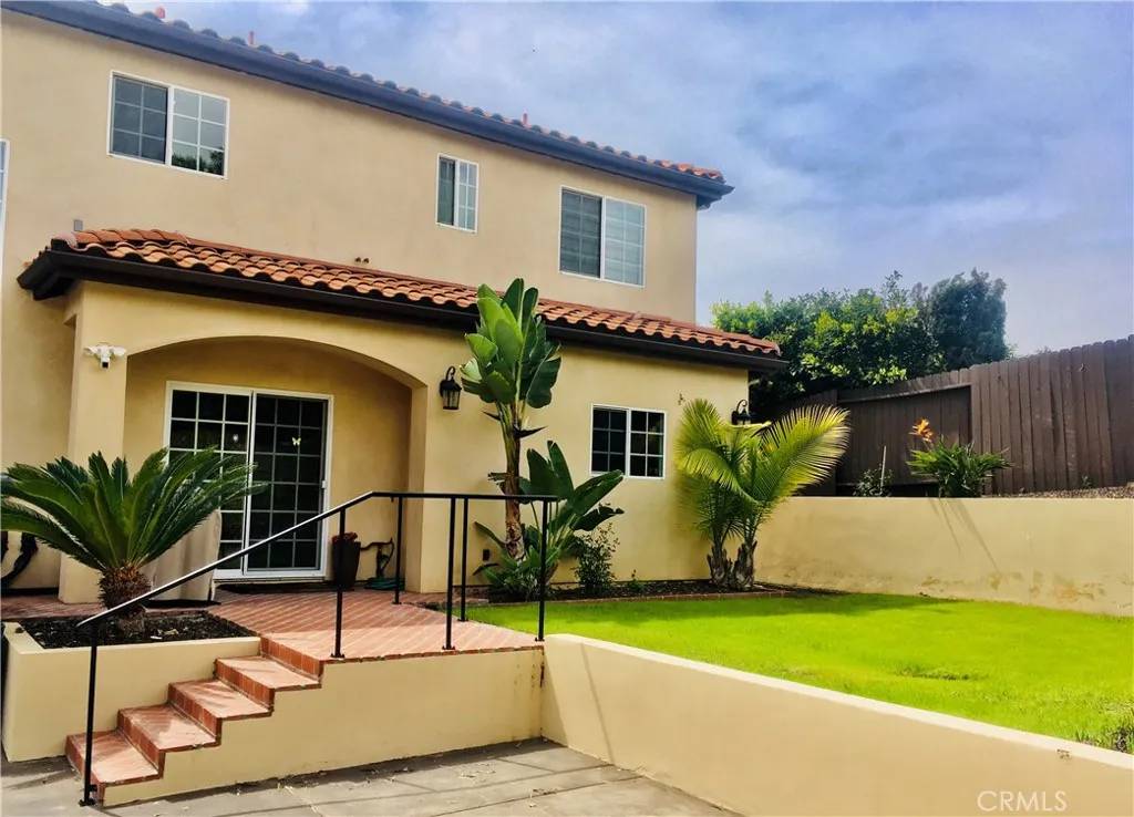 San Clemente, CA 92672,104 Avenida Caballeros