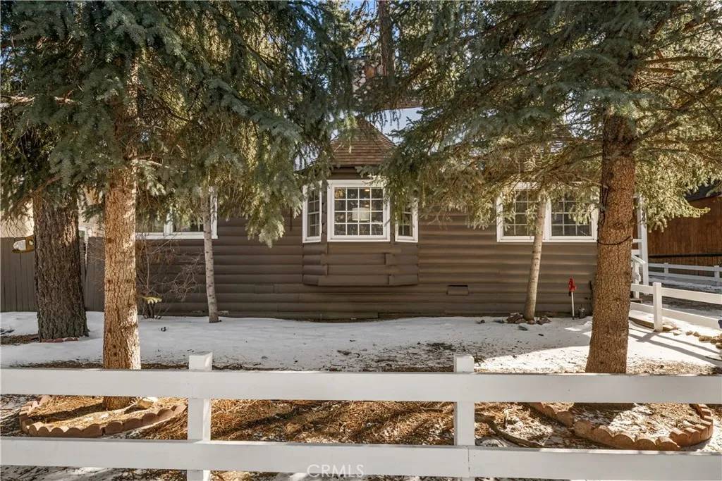 Big Bear City, CA 92314,660 Barret Way