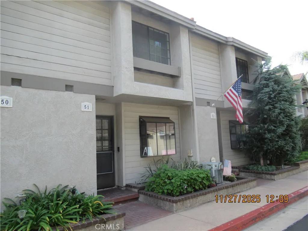 Fullerton, CA 92831,2220 E Chapman #51