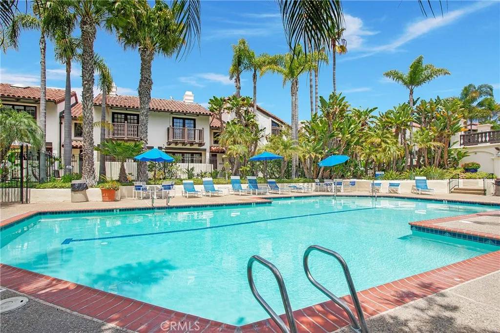 La Jolla, CA 92037,8608 Villa La Jolla Drive #5