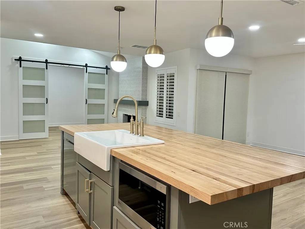 Mission Viejo, CA 92692,27865 Espinoza