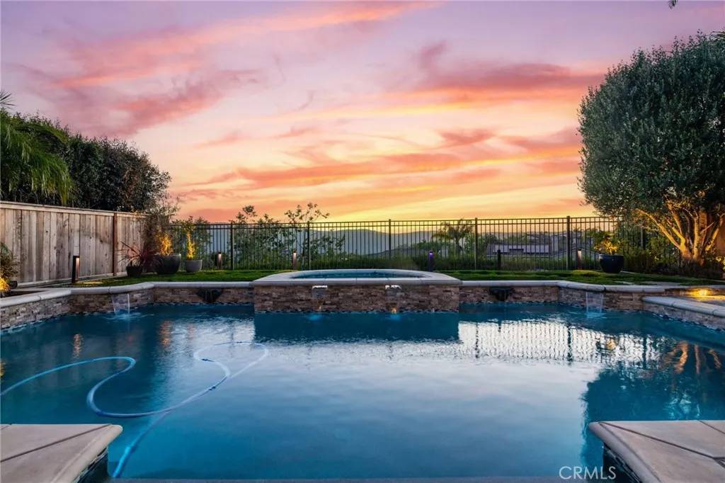 25 Southern Hills Drive, Aliso Viejo, CA 92656