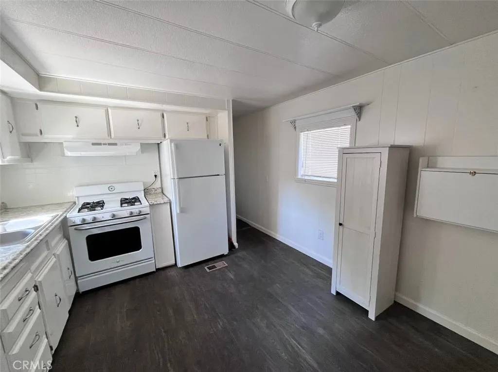 Oroville, CA 95965,703 Oro Dam West #404