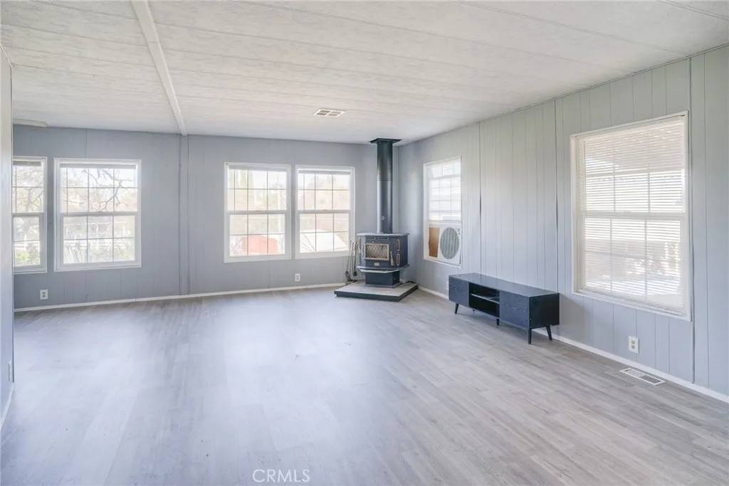 Oroville, CA 95966,513 Silver Leaf Drive