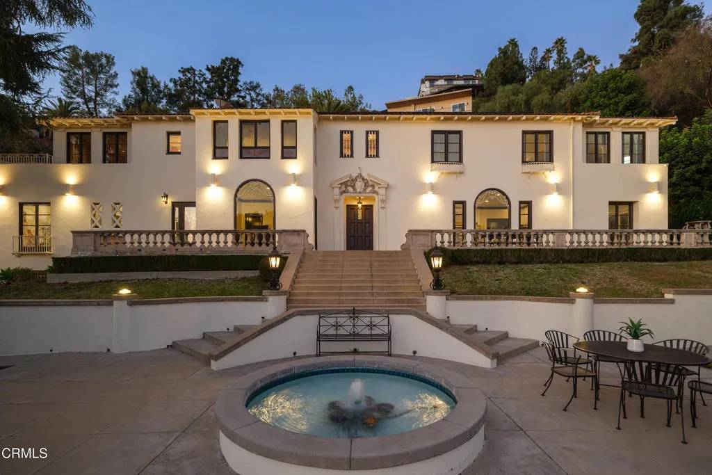 Los Angeles, CA 90068,1951 N Saint Andrews Place