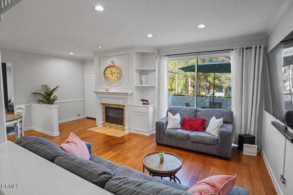 Canyon Country, CA 91387,27009 Karns Court #2306