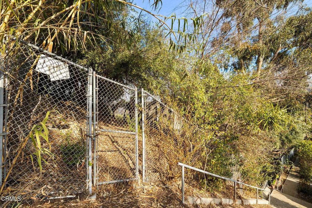 Los Angeles, CA 90039,2319 W Loma Vista