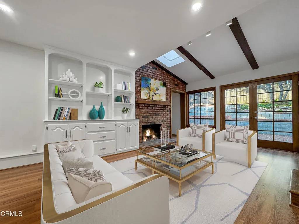 La Crescenta, CA 91214,5028 El Adobe Lane