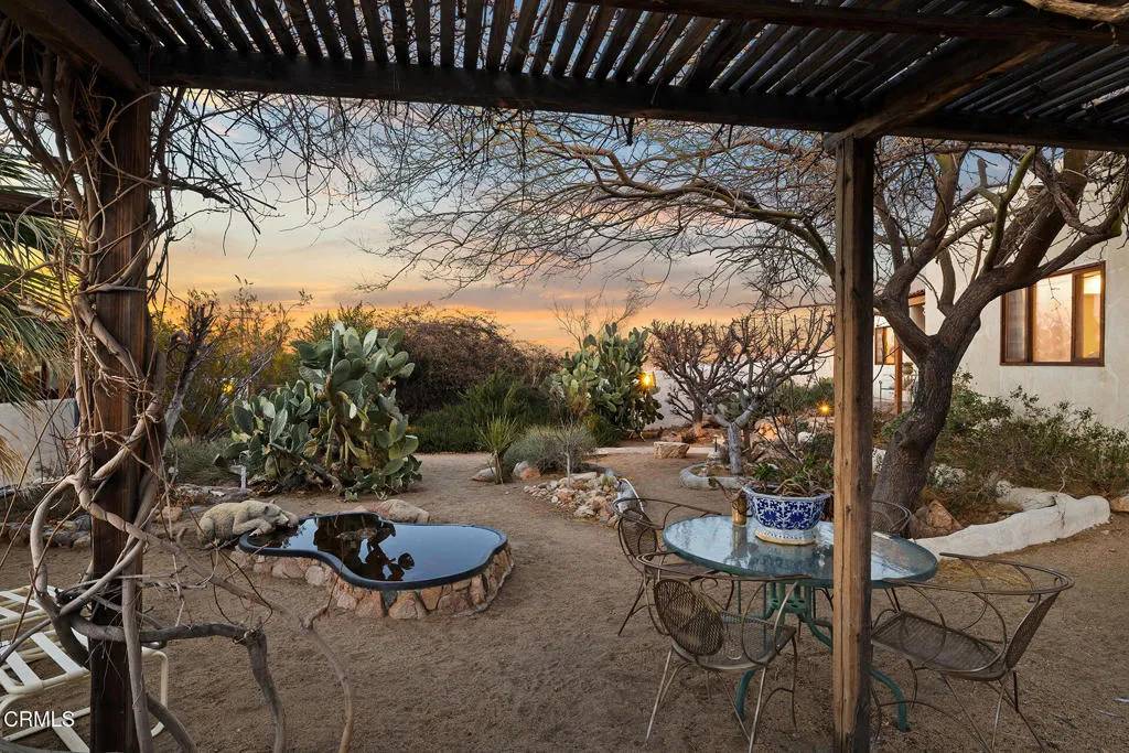 Joshua Tree, CA 92252,8485 Star Lane