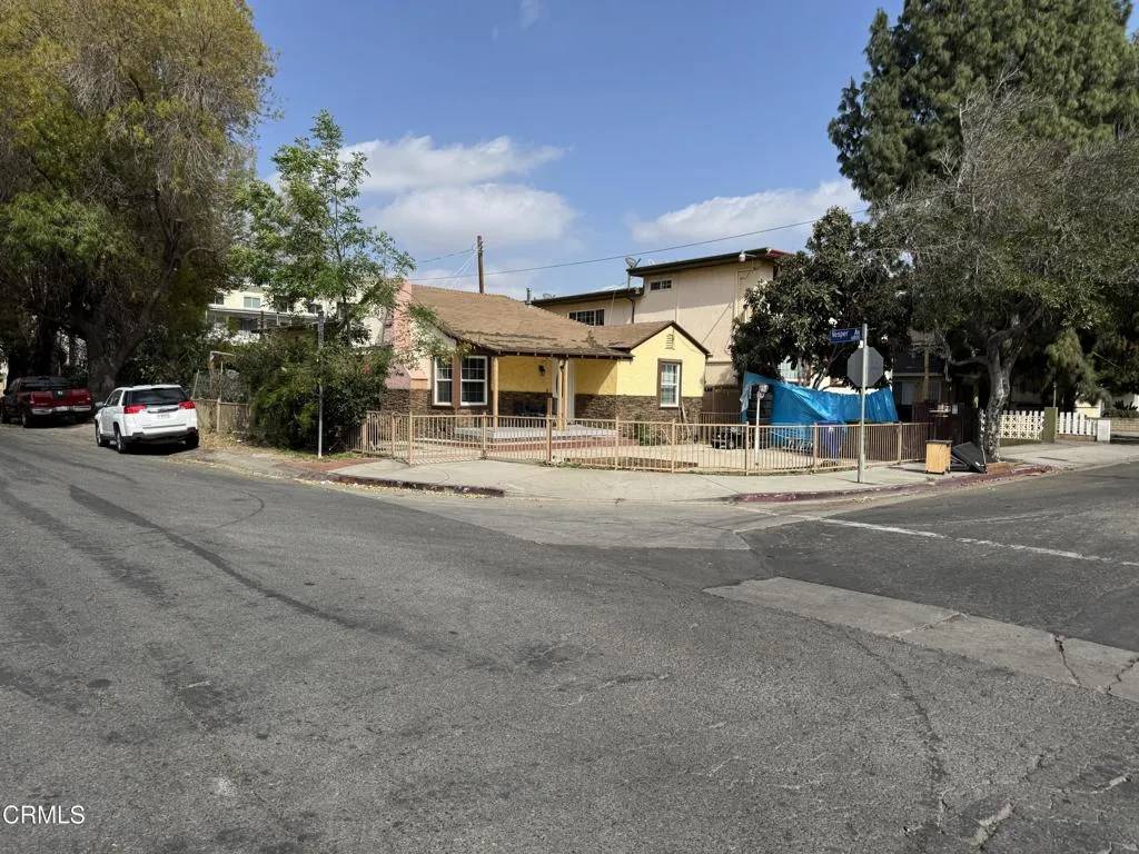 Van Nuys, CA 91405,14553 Hartland Street