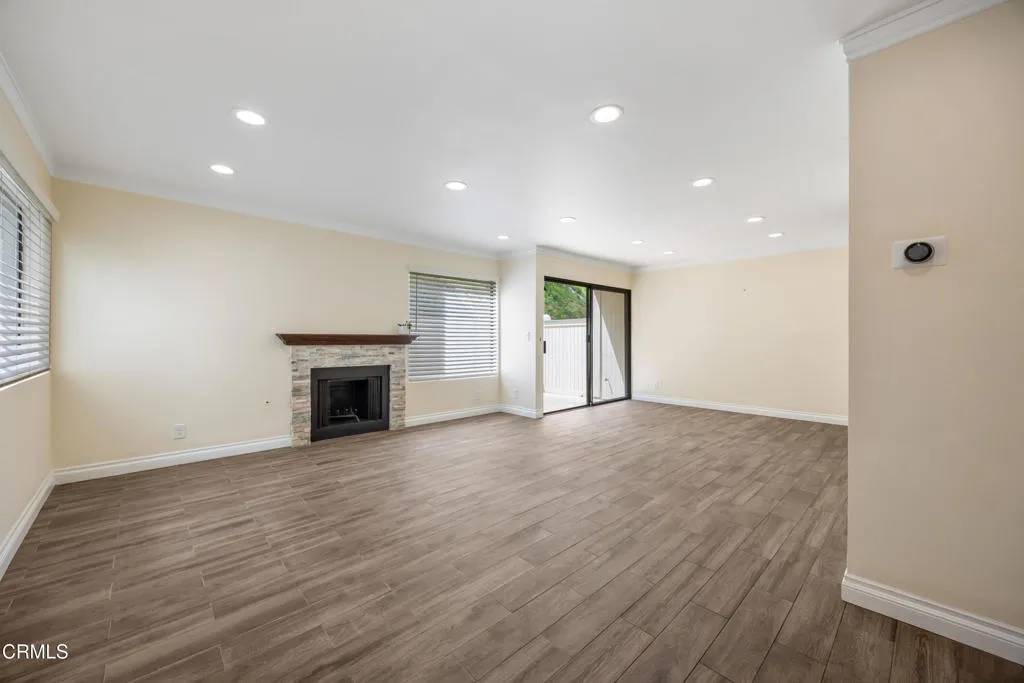 Sunland, CA 91040,10508 Sunland Boulevard #4