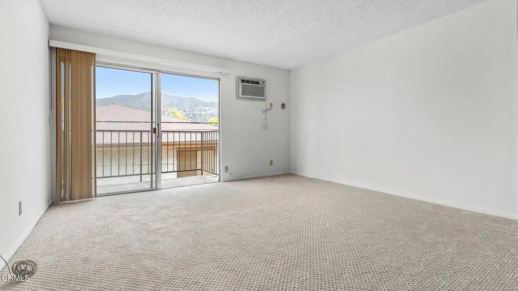 Glendale, CA 91203,409 Burchett Street #210