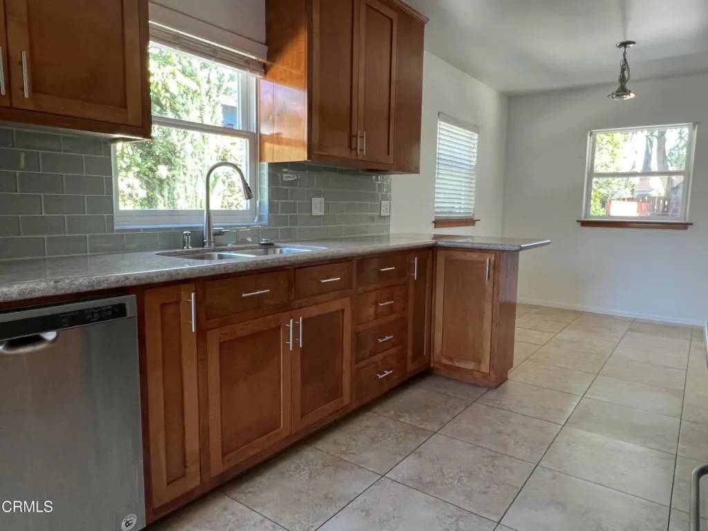 Altadena, CA 91001,2803 Tola Avenue