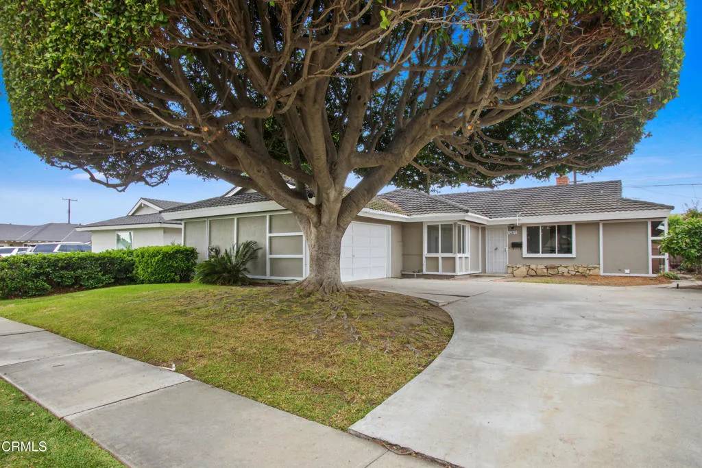 La Mirada, CA 90638,12817 Meadow Green Road