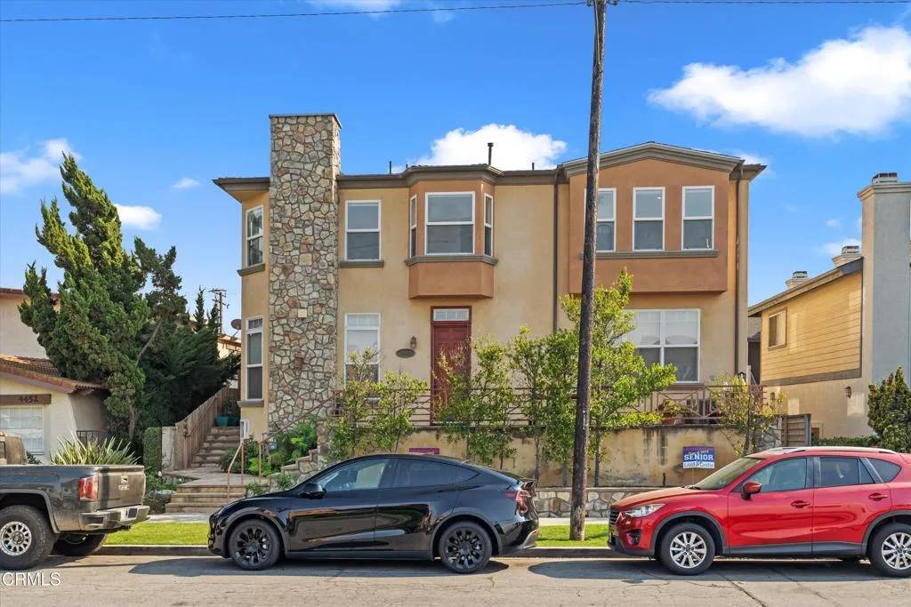 Los Alamitos, CA 90720,4442 Green Avenue