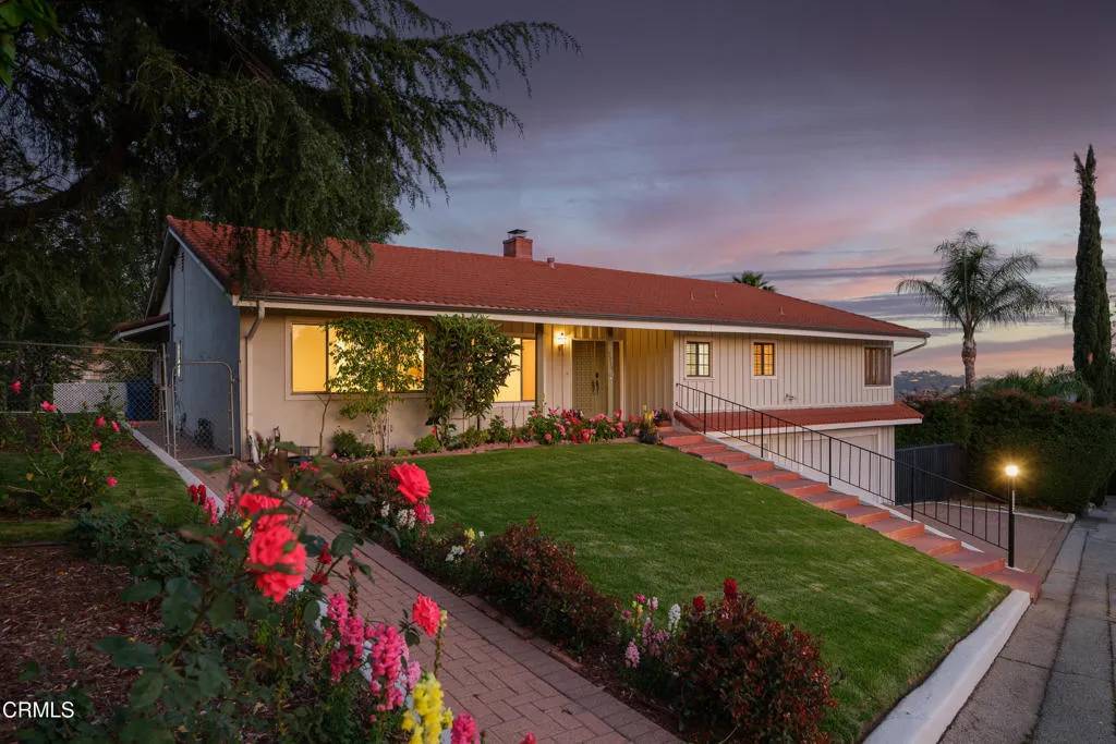La Canada Flintridge, CA 91011,5334 Angeles Crest Highway