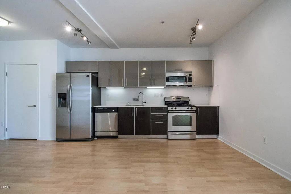 Marina Del Rey, CA 90292,4215 Glencoe Avenue #221