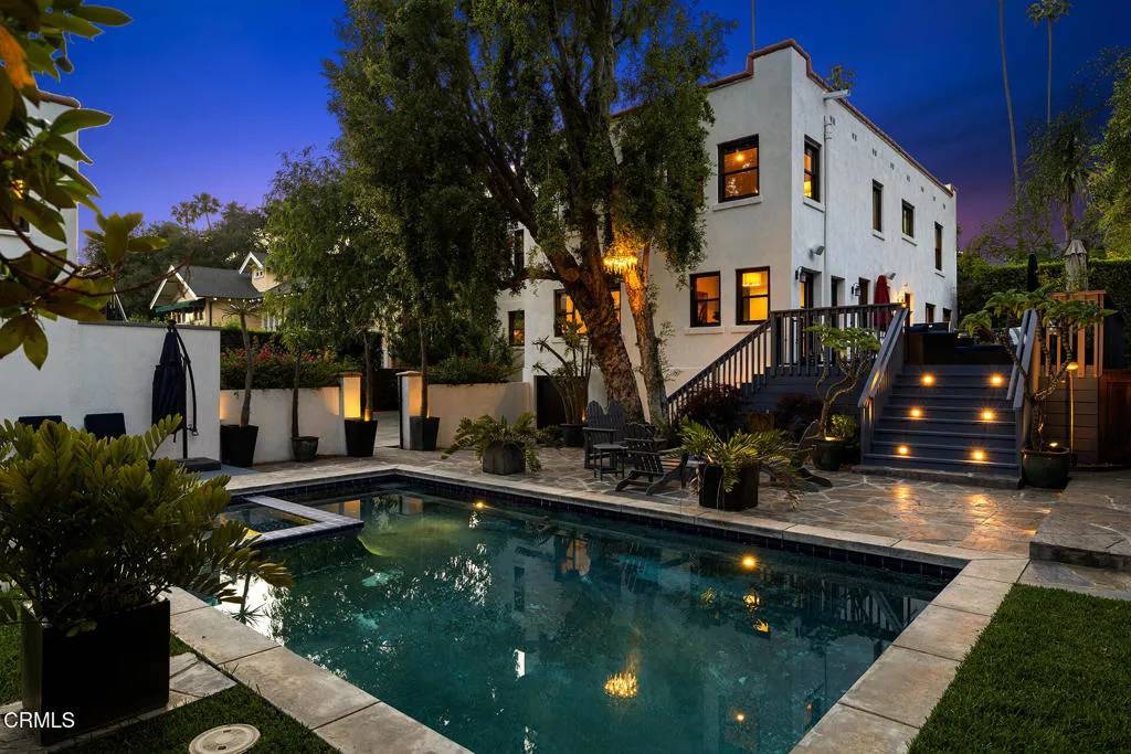 Altadena, CA 91001,1052 New York Drive
