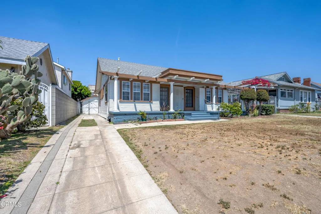Los Angeles, CA 90029,1139 N. Heliotrope Dr.,