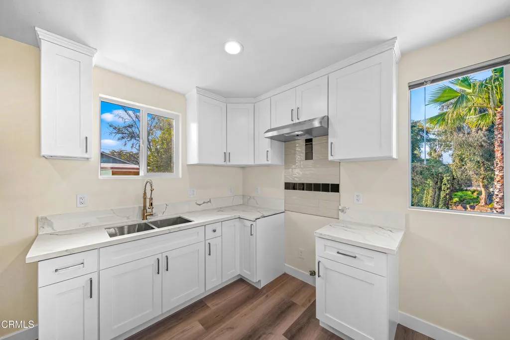 La Crescenta, CA 91214,2861 Altura Avenue