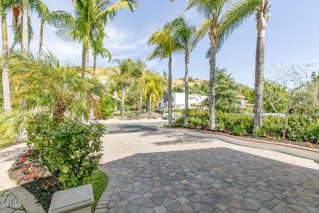 Sun Valley, CA 91352,8857 Bluffdale Dr