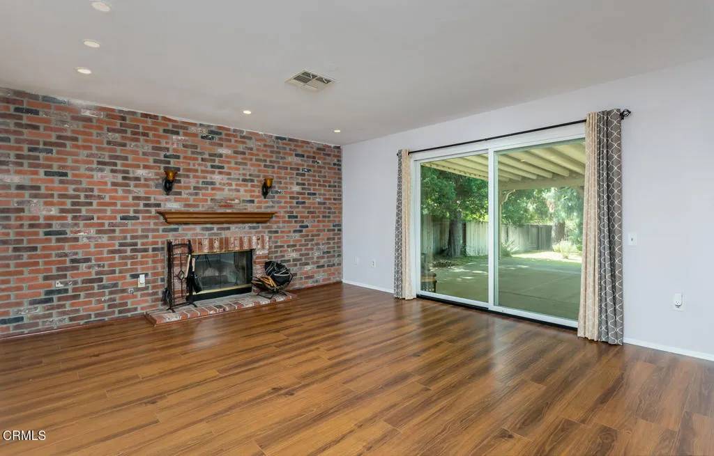 Sylmar, CA 91342,13807 Bradley Avenue
