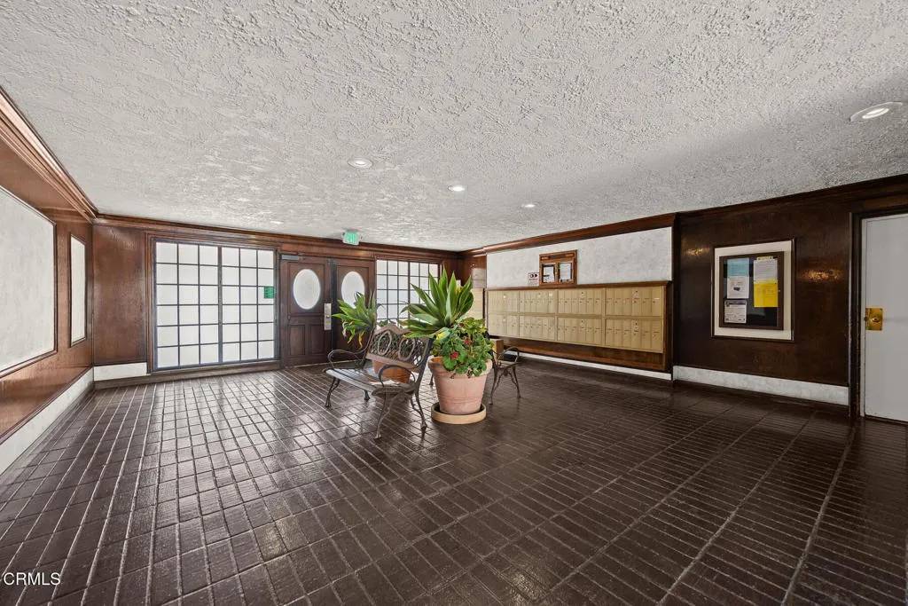 Pasadena, CA 91101,360 S Euclid Avenue #124