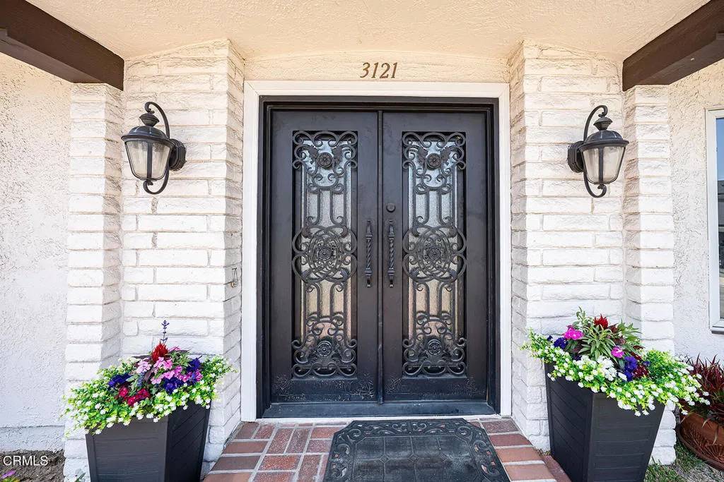 Glendale, CA 91206,3121 Kingridge Way