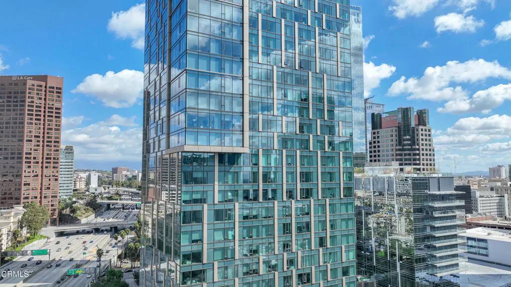 Los Angeles, CA 90017,889 Francisco Street #802