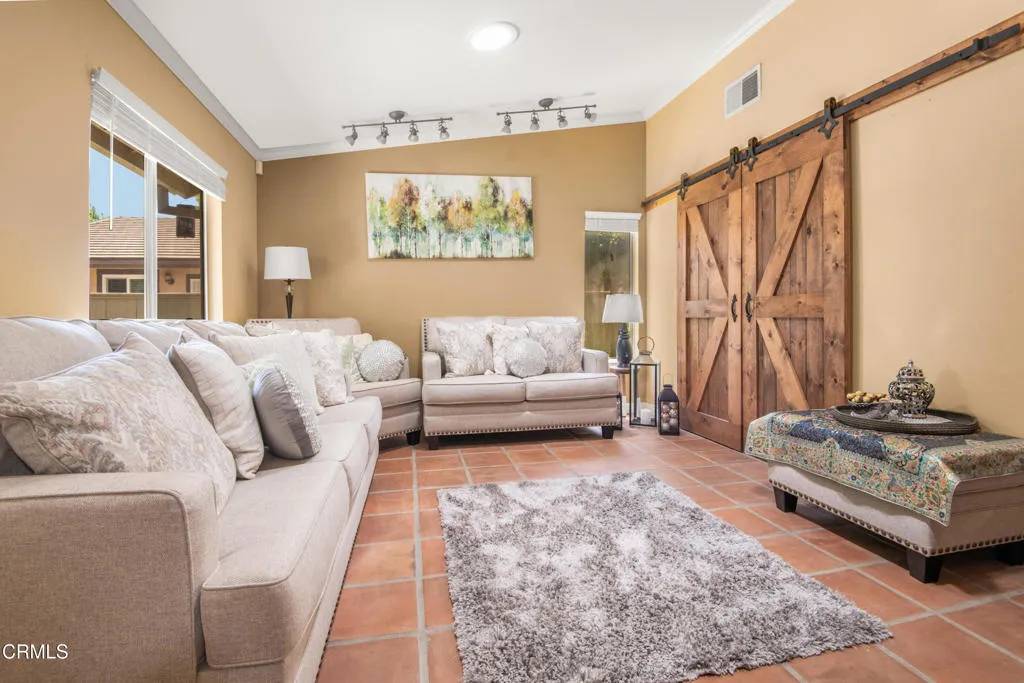 Valencia, CA 91355,25657 Almendra Drive