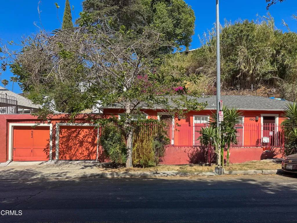 Los Angeles, CA 90029,980 N Hoover Street