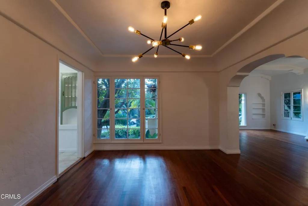Glendale, CA 91202,1412 Norton Avenue