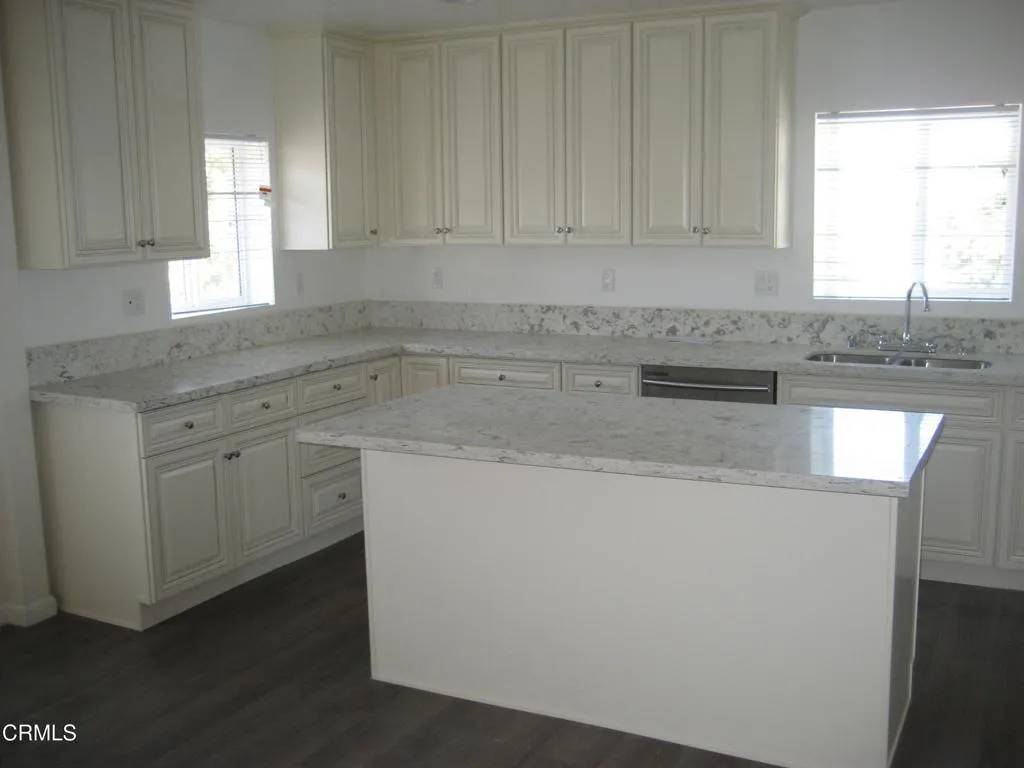 Tujunga, CA 91042,10143 Mountair Avenue