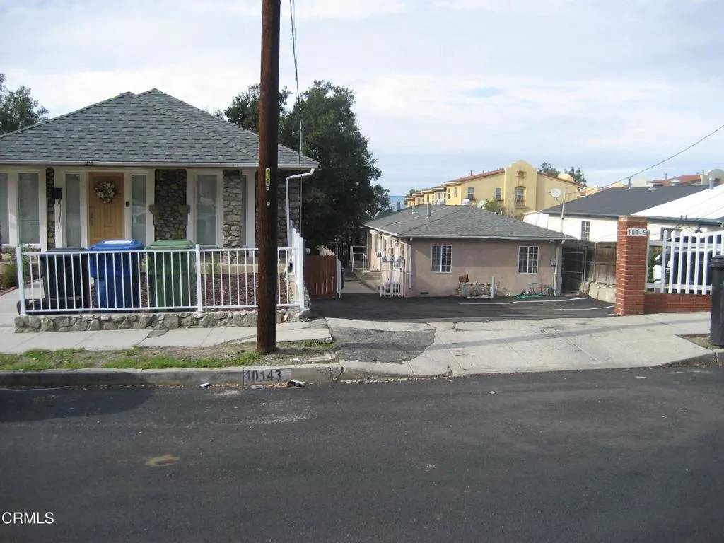 Tujunga, CA 91042,10145 Mountair Avenue