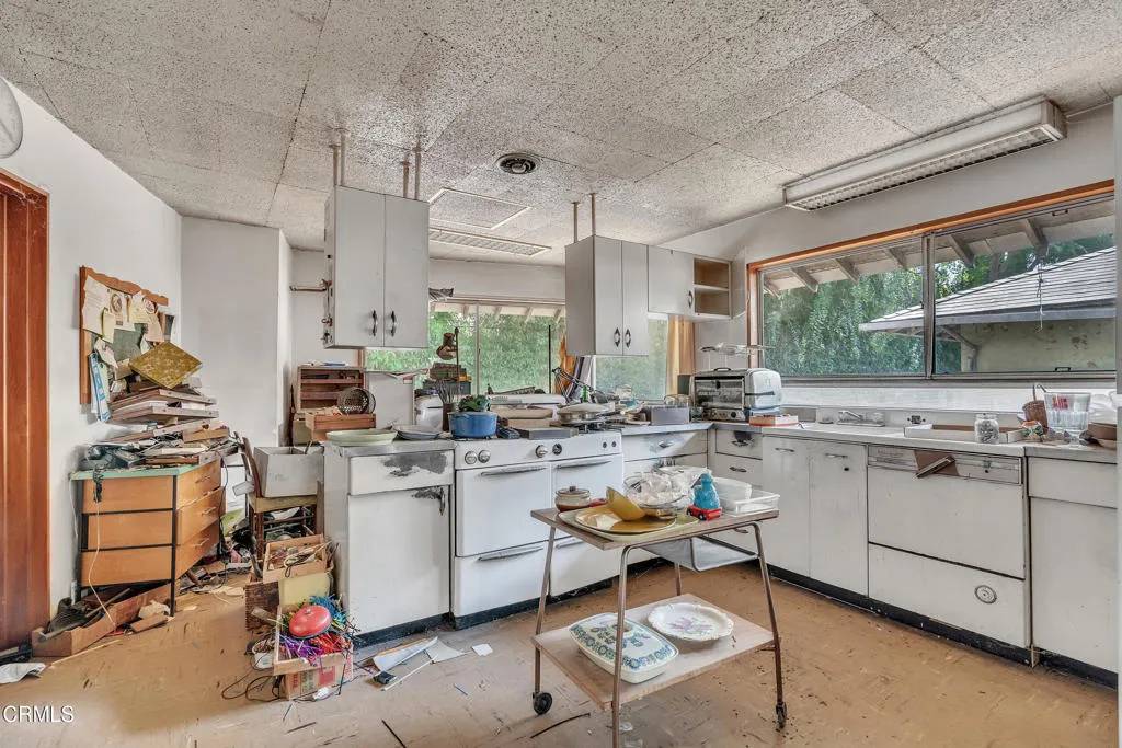 Pasadena, CA 91107,934 El Campo Drive