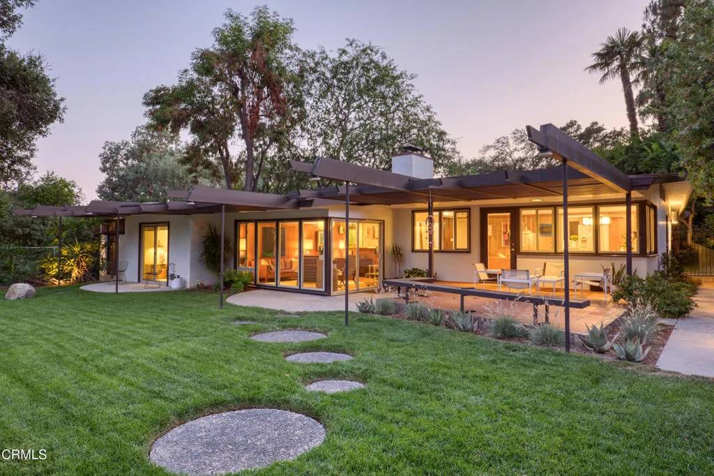 Pasadena, CA 91107,1570 Old House Road