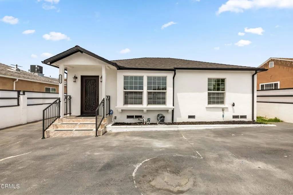 North Hollywood, CA 91605,7637 Radford Avenue