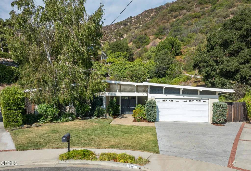 La Canada Flintridge, CA 91011,2103 Normanton Drive