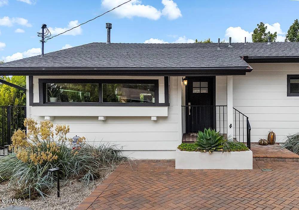 La Canada Flintridge, CA 91011,5447 Rock Castle Drive