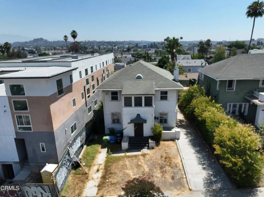 Los Angeles, CA 90004,606 N Normandie Avenue
