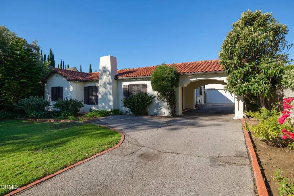 La Canada Flintridge, CA 91011,4463 Commonwealth Avenue