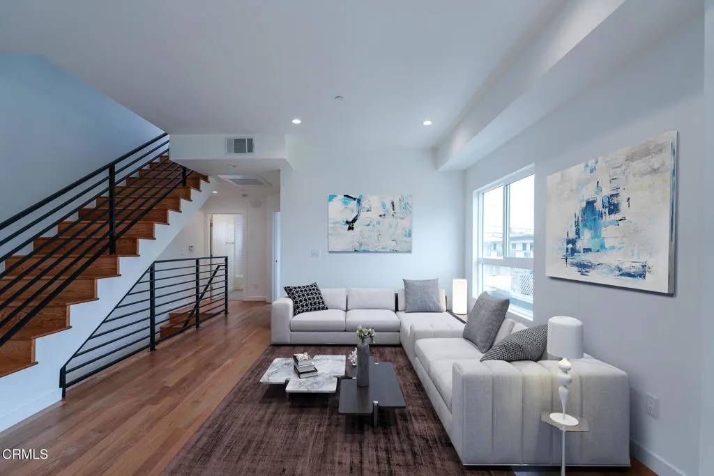 Los Angeles, CA 90042,517 N Avenue 50