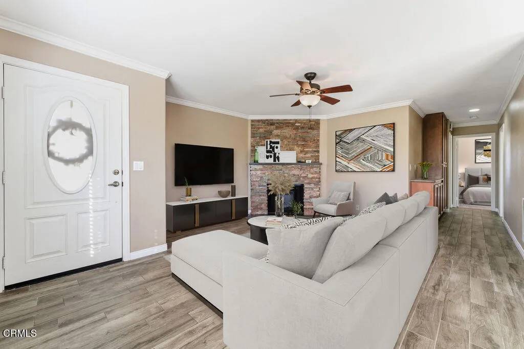 San Diego, CA 92109,1912 Diamond Street #4