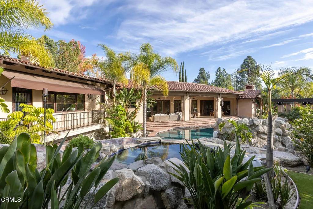 La Canada Flintridge, CA 91011,5065 Indianola Way