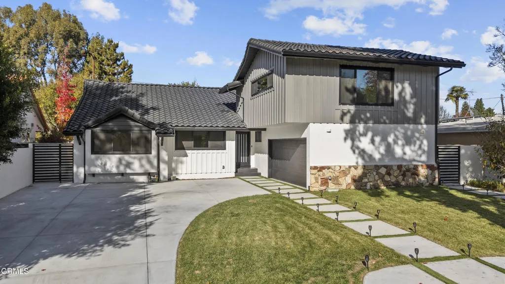 Los Angeles, CA 91401,14145 Weddington Street